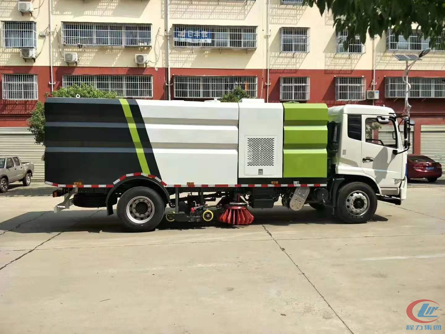 東風(fēng)天錦洗掃車