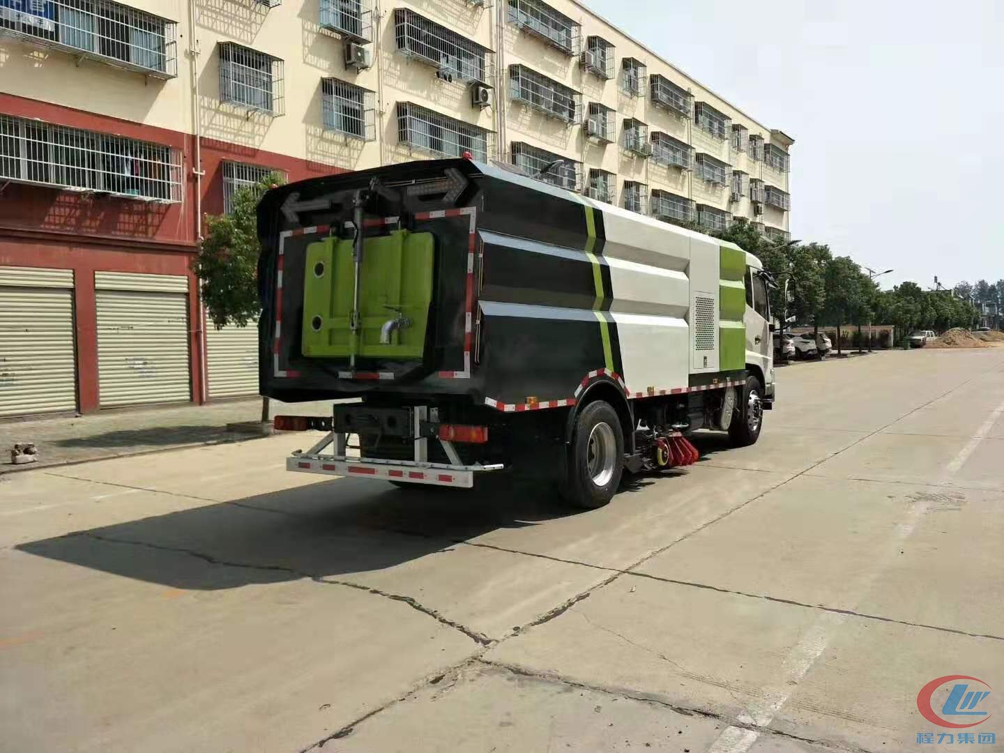 東風(fēng)天錦洗掃車