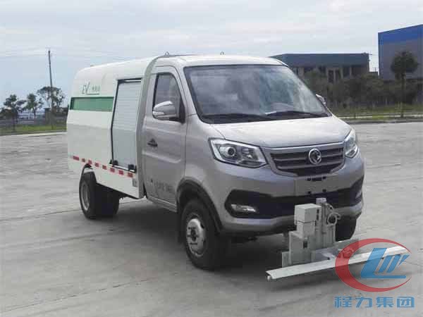東風程力純電動路面養(yǎng)護車