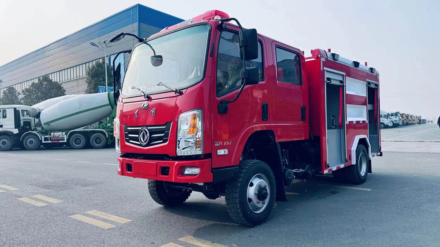 遠(yuǎn)程供水管線車圖片