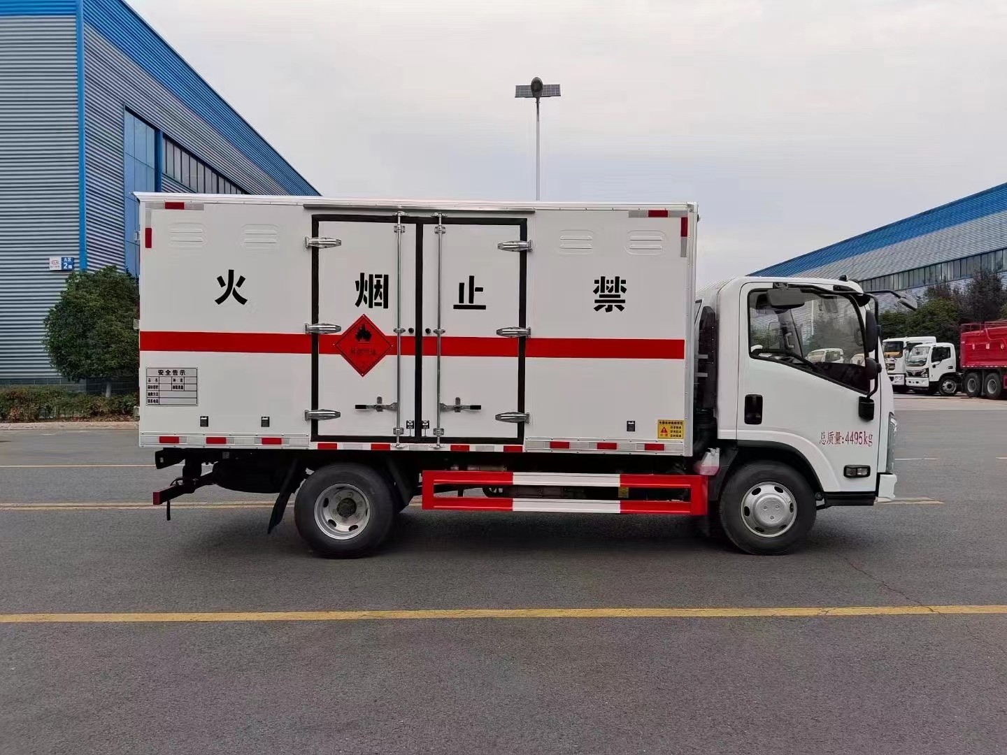 程力集團(tuán)中國(guó)民營(yíng)企業(yè)500強(qiáng)打造高端安全防爆車產(chǎn)品