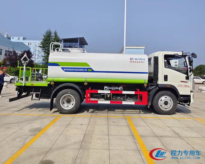 重汽豪沃10方灑水車(chē)